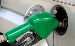 Плохие новости для водителей: в России резко подорожает бензин — партнерский материал