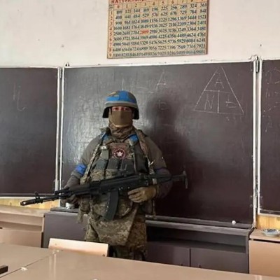Обдиравшему трупы американцу прилетел удар возмездия из России