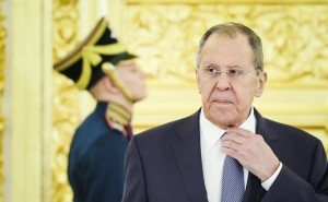 Лавров попросил вывести журналиста, который мешал выступлению — партнерский материал